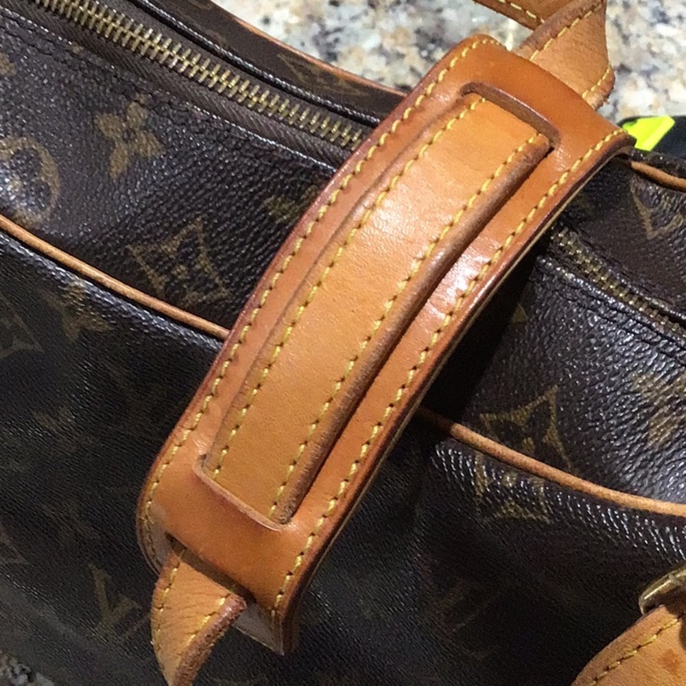 Louis Vuitton Boulogne Handbag - Picture 12 of 16